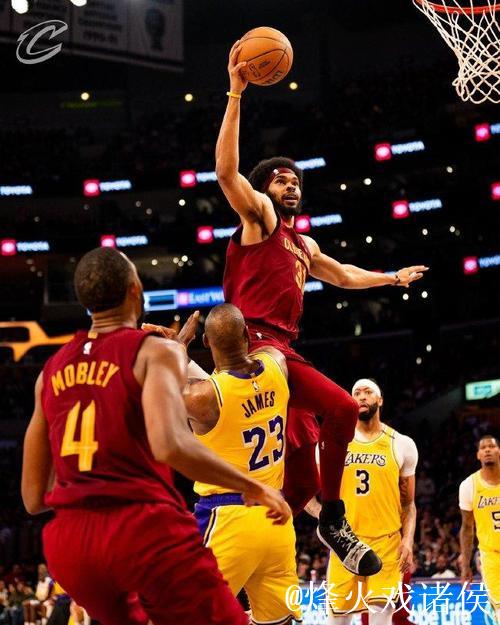 40岁詹姆斯23分阿伦27+14 骑士力克湖人8连胜